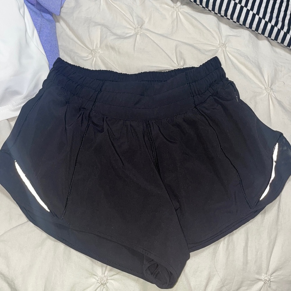 Lululemon size 2 Regular black shorts